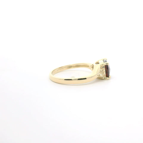 YELLOW GOLD GARNET AND DIAMOND RING 200-04188