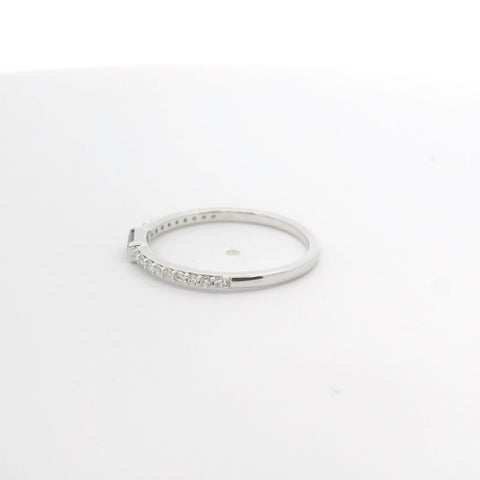 WHITE GOLD DIAMOND AND BLUE SAPPHIRE RING 201-00357