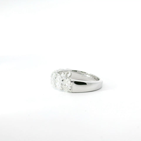 14KT White Gold Oval Diamond Band