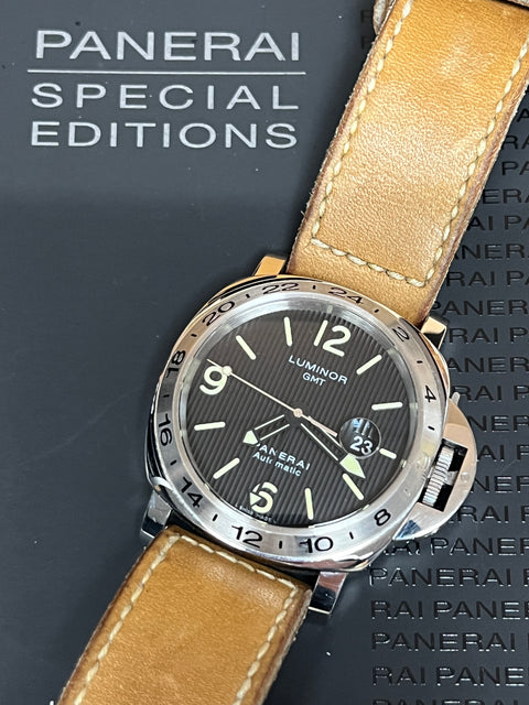 Panerai Luminor GMT Tuxedo (44mm) PAM00029