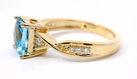 14KT YELLOW GOLD BLUE TOPAZ RING 200-04241