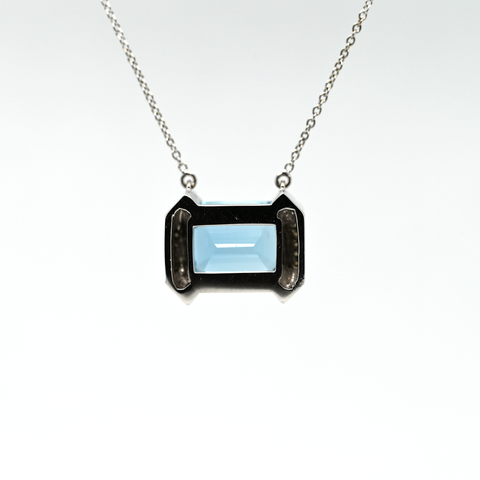 5.58CT NATURAL AQUAMARINE AND DIAMOND PENDANT